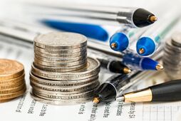 "Людей раздели догола"