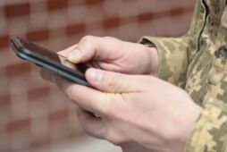 Новые правила отсрочки от мобилизации, ограничение выплат переселенцам