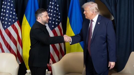 Що показала зустріч Зеленського та Трампа у Давосі, скільки ще буде блекаут у Києві, нова справа НАБУ. Підсумки