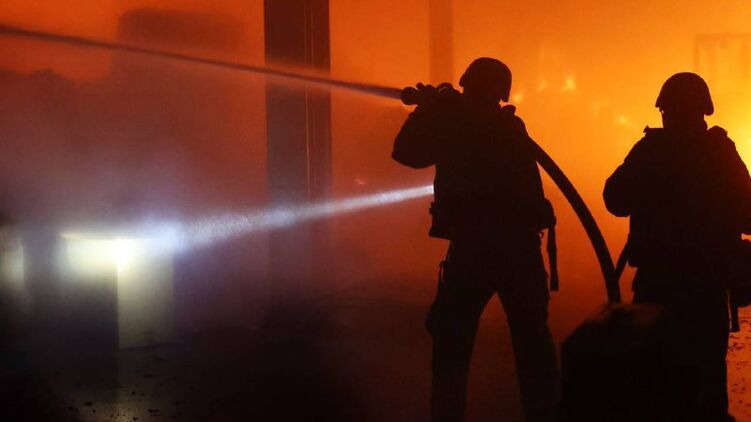 Украина подверглась очередной массированной атаке. Фото: ГСЧС