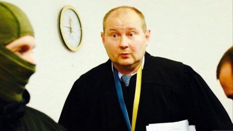 Время судьи Николая Чауса в бегах вышло довольно быстро, фото: Украинские новости