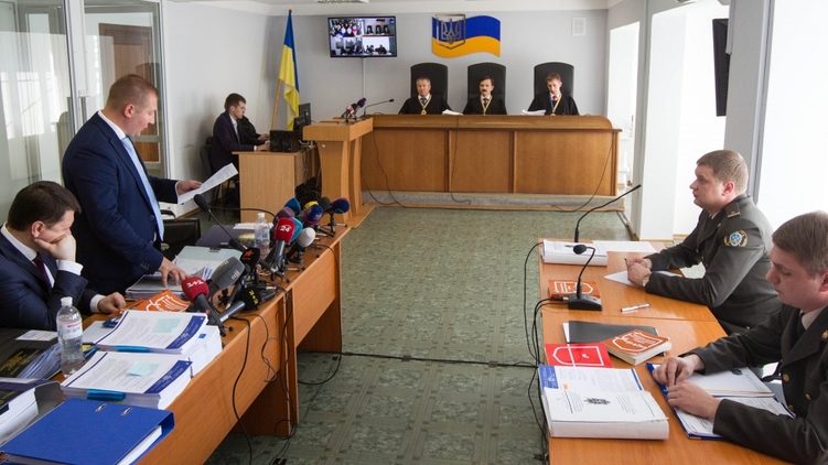 Противостояние защиты и обвинения на судебном процессе над Виктором Януковичем грозит затянуться, фото: Украинские новости
