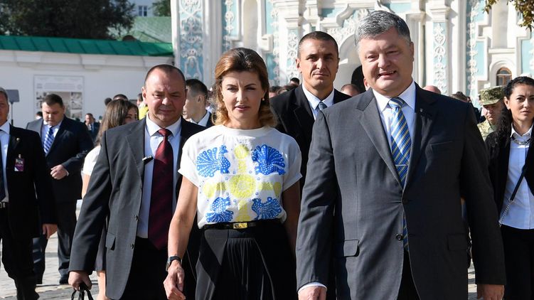 Президент Петр Порошенко с супругой Мариной в центре Киева, фото: president.gov.ua