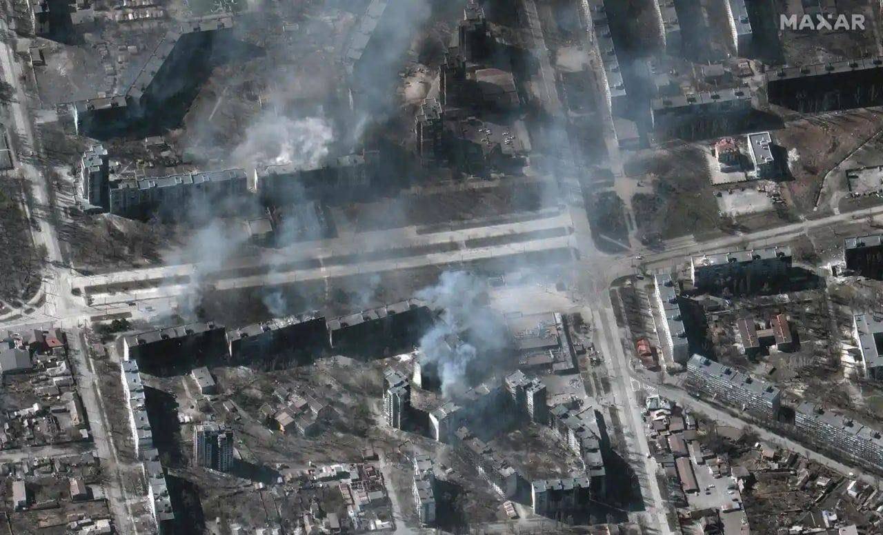 Maxar Technologies показала спутниковые снимки боев с оккупированного РФ Мариуполя