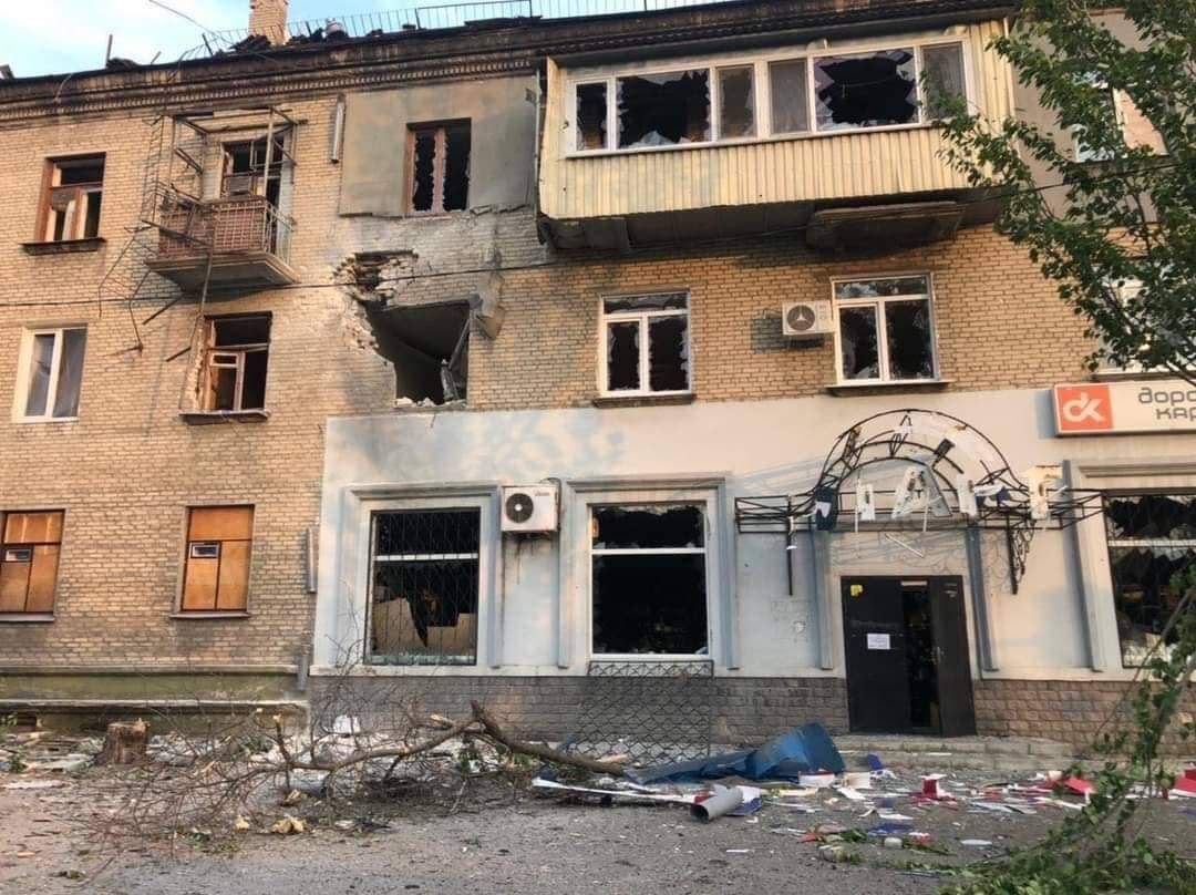 Фото последствий обстрела российскими войсками города Лисичанска. Фото: Сергей Гайдай