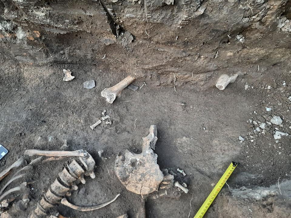 Археологи нашли древнее захоронение в Каменец-Подольском