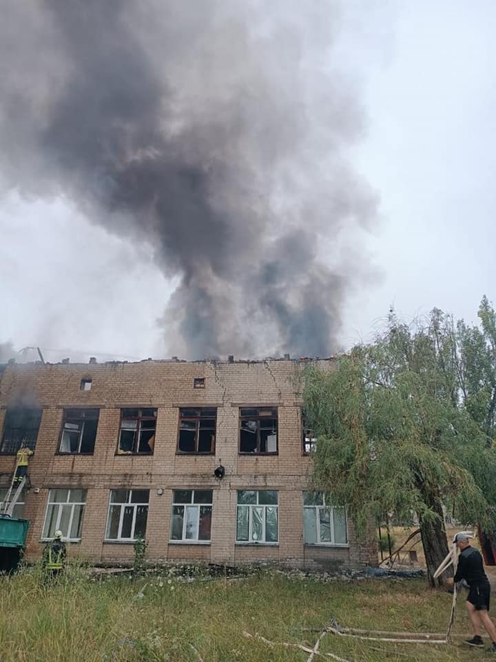 Россия разрушила учебные заведения в Донецкой области