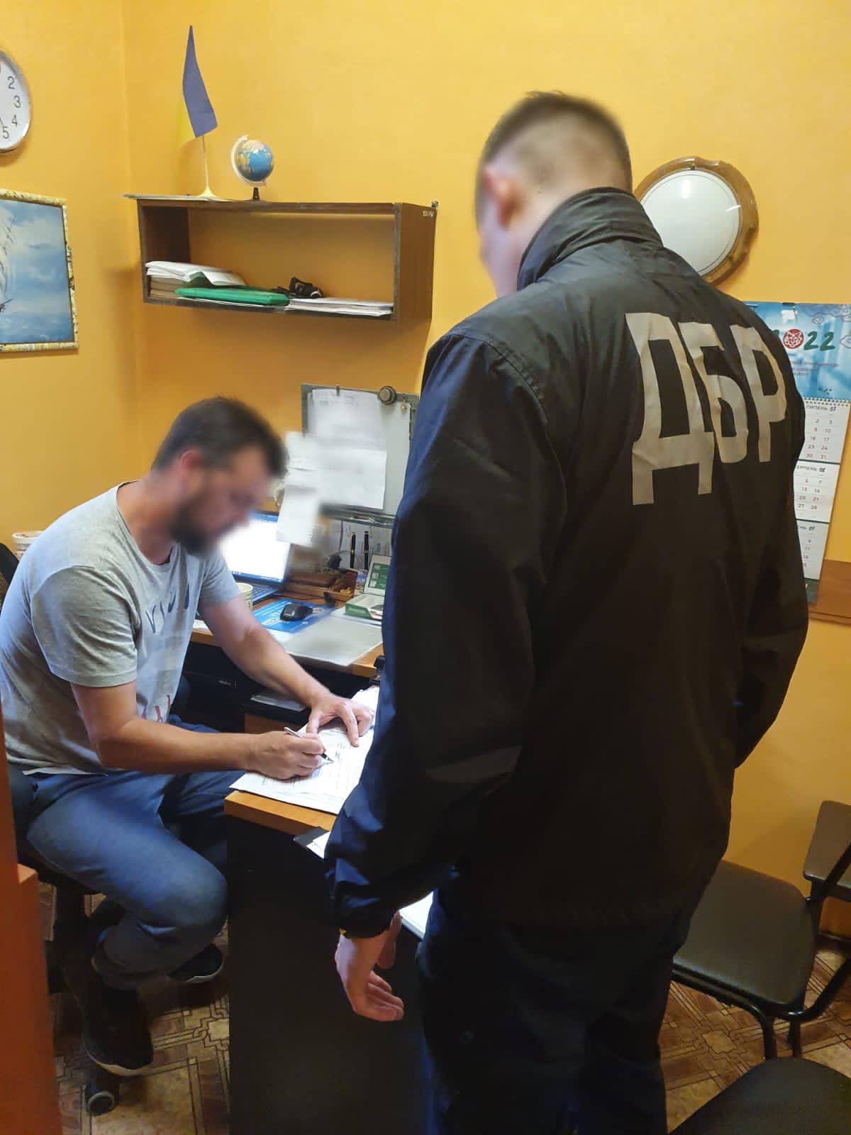 В Одессе раскрыли преступную схему подделки документов военнообязанным. Фото: Facebook Офис Генерального прокурора 