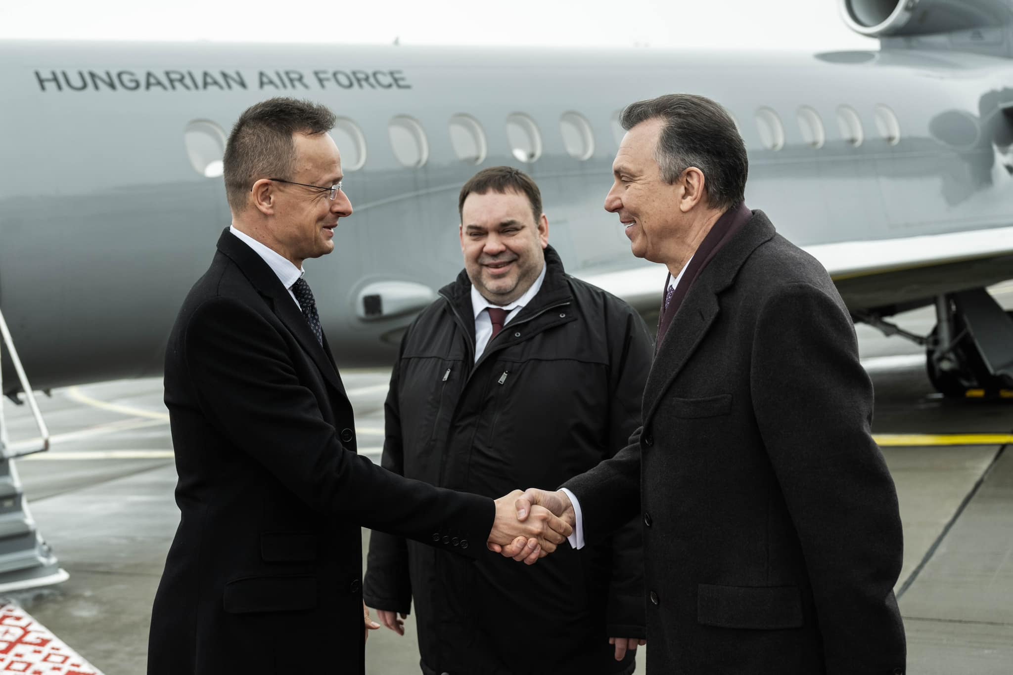 Сийярто прибыл с визитом в Минск