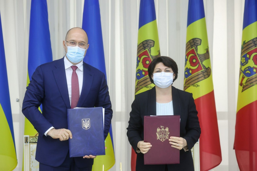 Премьеры-министры Украины и Молдовы подписали соглашение. Скриншот из Офиса президента