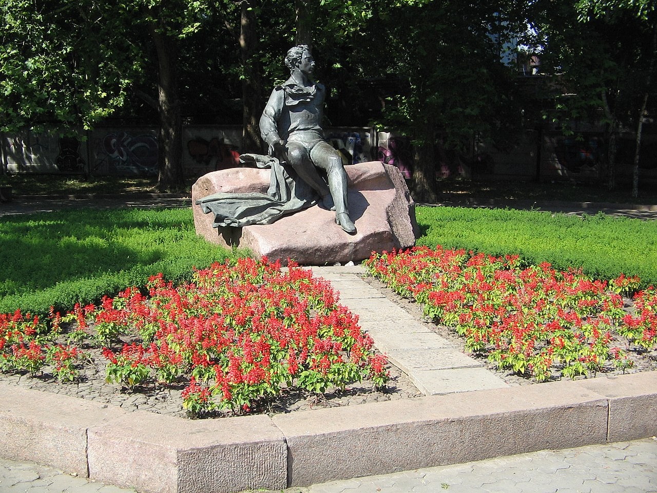 Памятник Пушкину в Николаеве был установлен в 1988 году