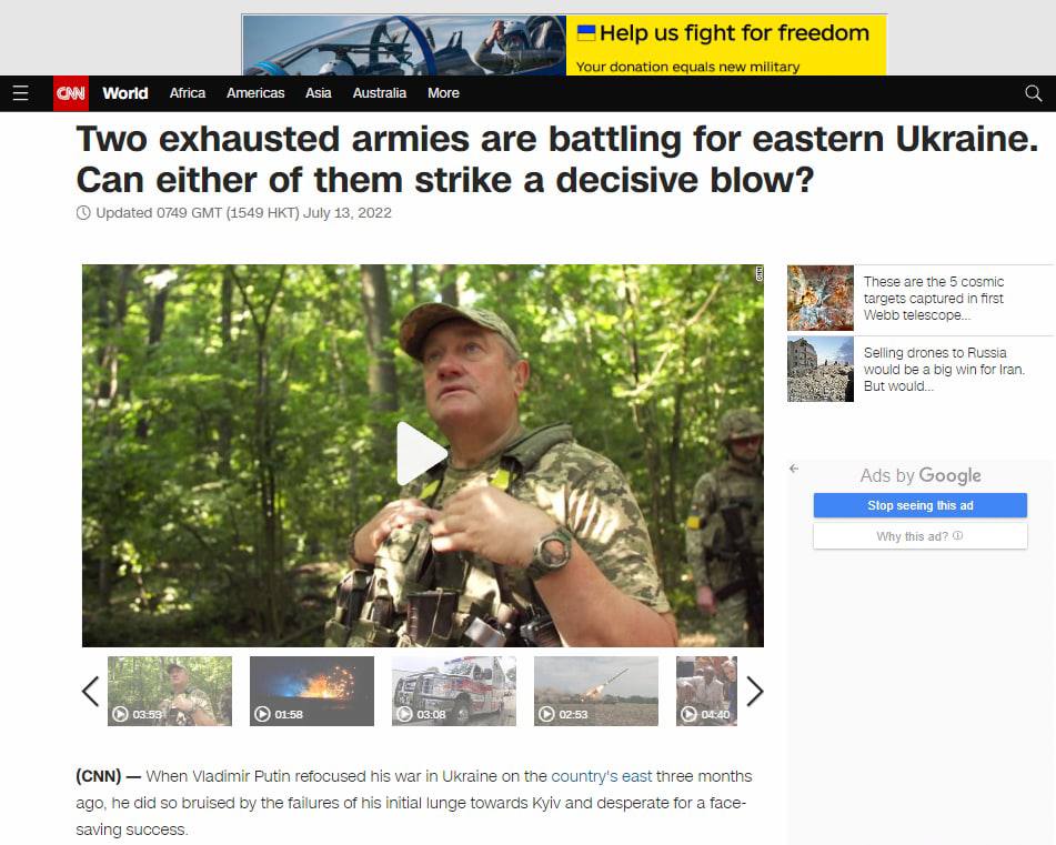 "Две измученные армии сражаются за восток Украины. Сможет ли кто-нибудь из них нанести решающий удар?"? - с таким заголовком вышел материал CNN