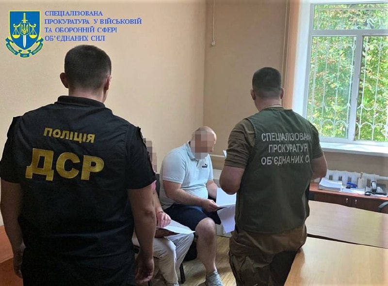 Мэру Константиновки (Донецкая область) сообщили о подозрении в завладении чужим имуществом и служебном подлоге, сообщает Офис Генпрокурора