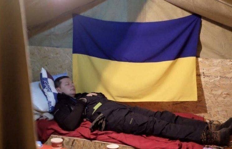 Олег Ляшко спит на службе в ВСУ