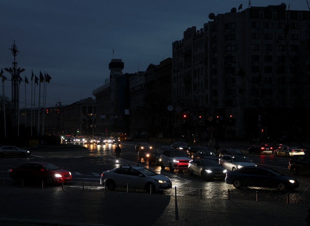 В Киеве отключили свет