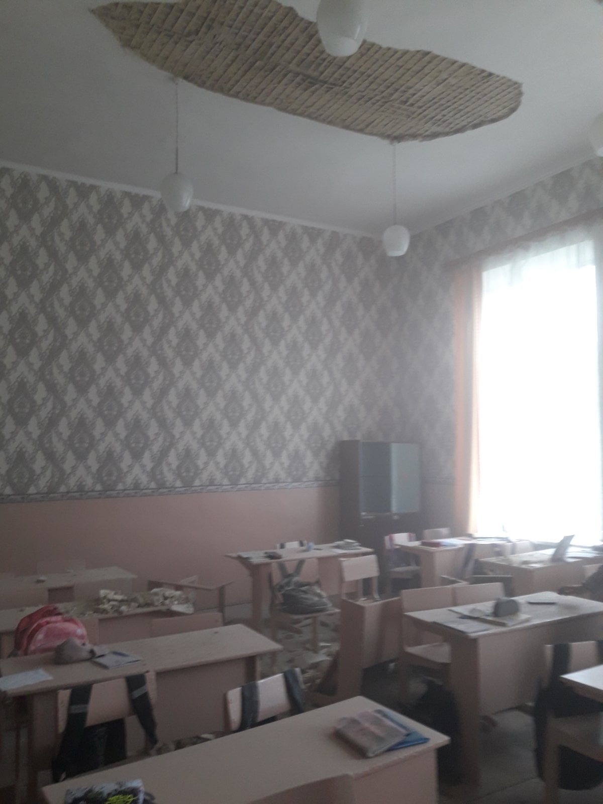 в гимназии под Черниговом обвалился потолок