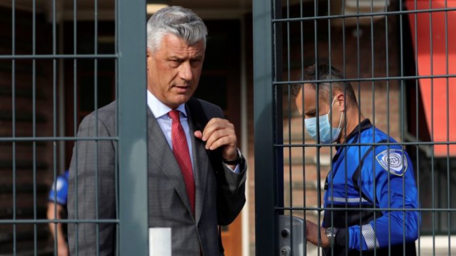 Президент самопровозглашенной республики Косово Хашим Тачи после ареста в Гааге
