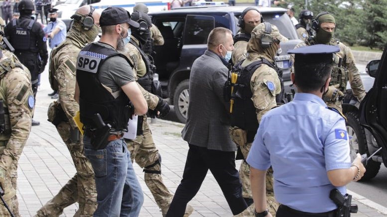 Арест главы содружества ветеранов Армии освобождения Косово Хисни Гуцати 25 сентября 2020 года