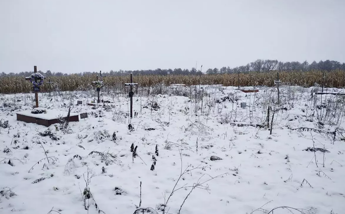 В Тернополе бездомных хоронят посреди кукурузных полей