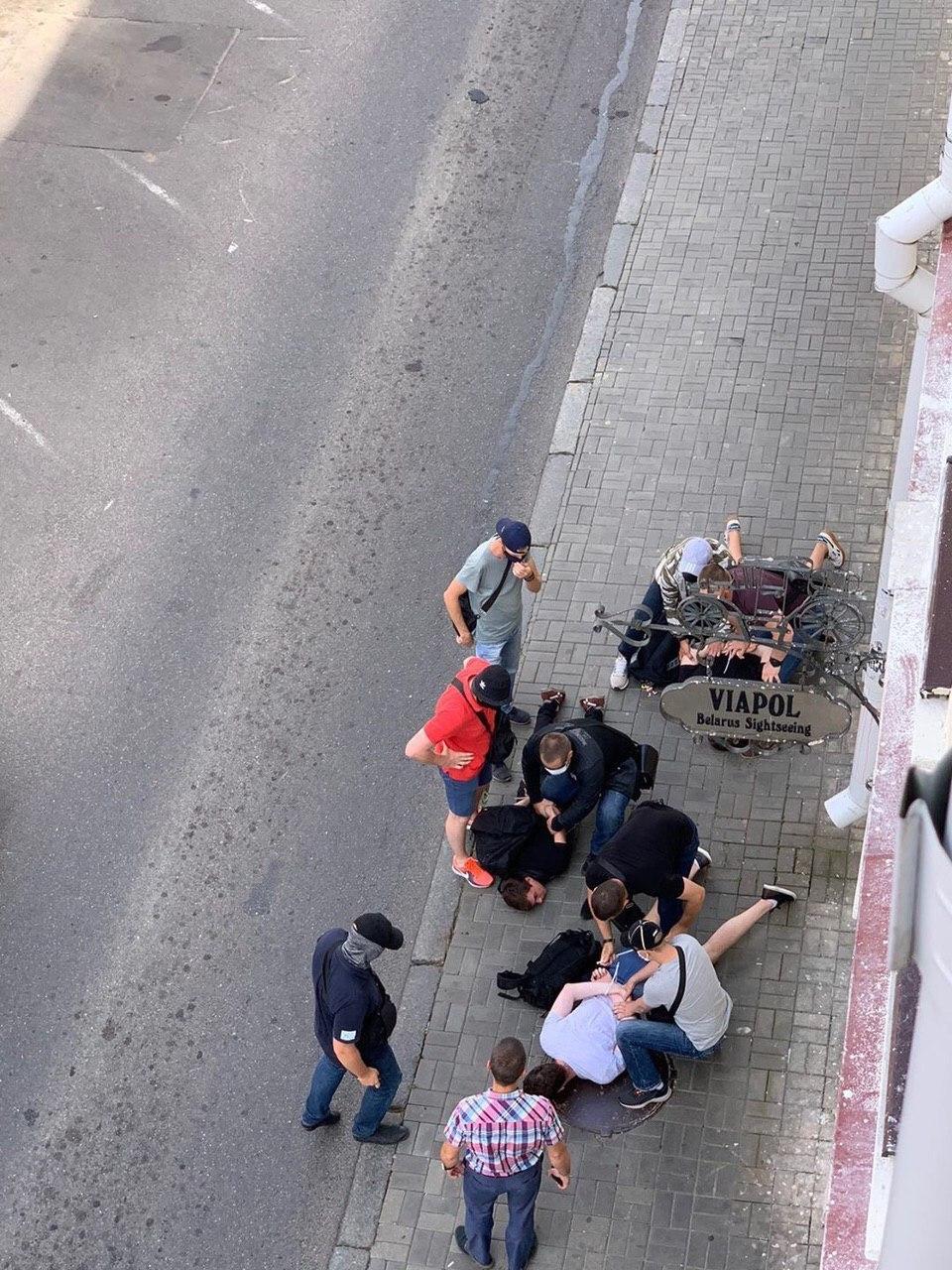 В Минске задержали журналистов телеканала "Дождь". Фото: twitter.com/tvrain 