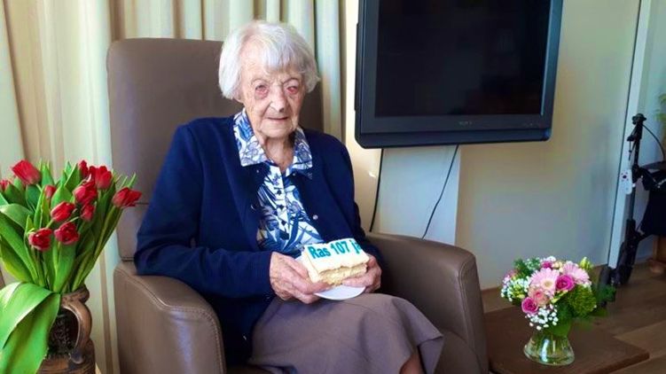 В Нидерландах от коронавируса вылечилась 107-летняя старушка