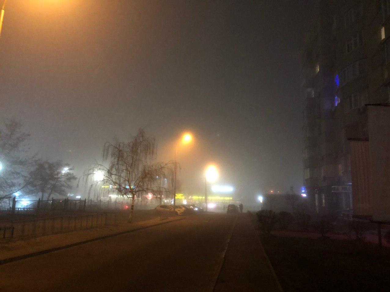 Туман в Киеве на Левом берегу