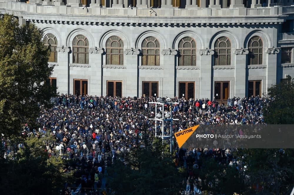 Митинг в Ереване. Фото Асатура Есаянца, Спутник Армении