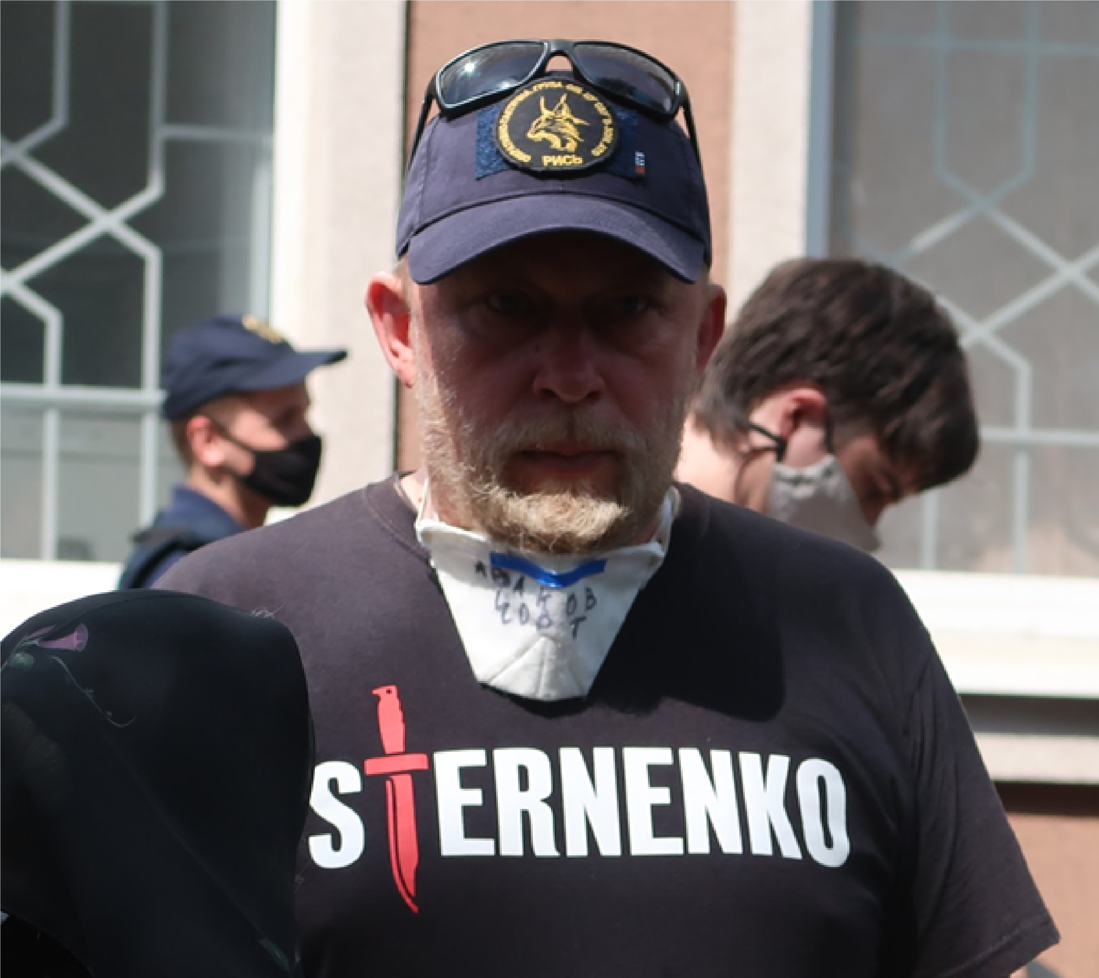 Алексей Циммбалюк в футболке с надписью Стерненко