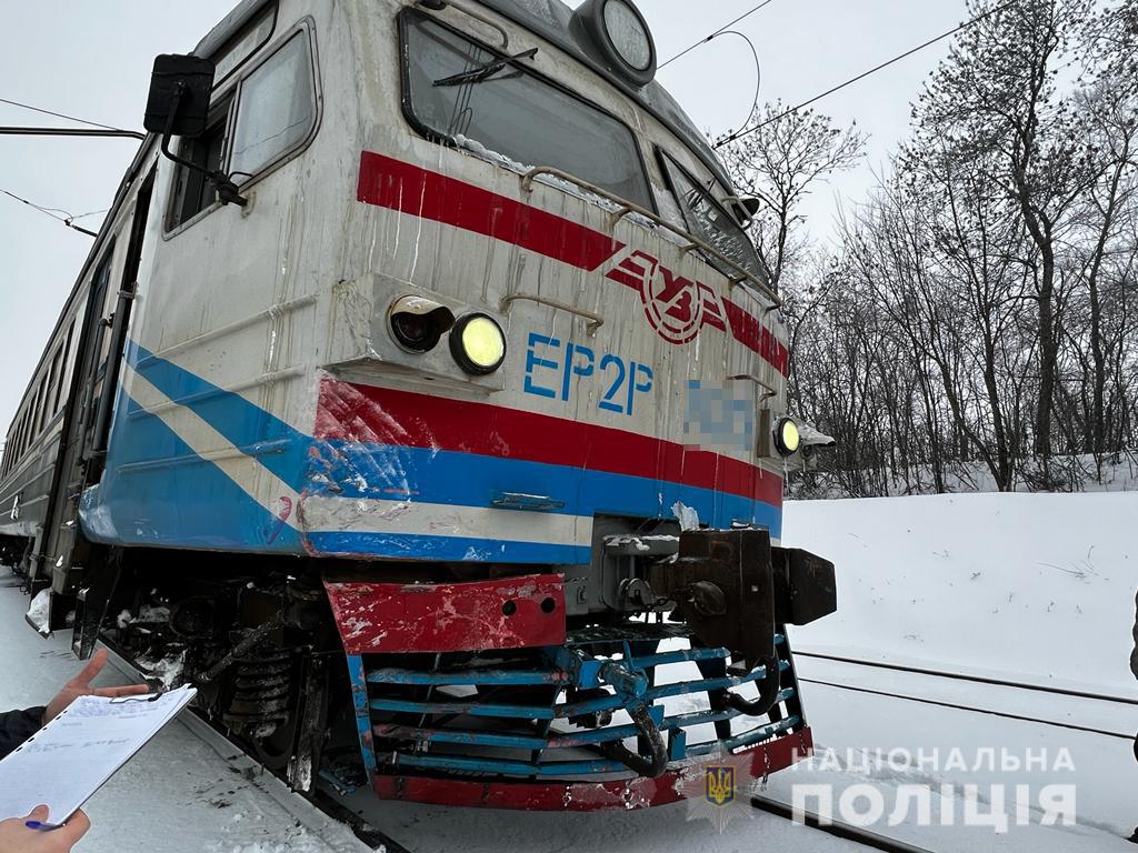 авто столкнулось с поездом под Харьковом