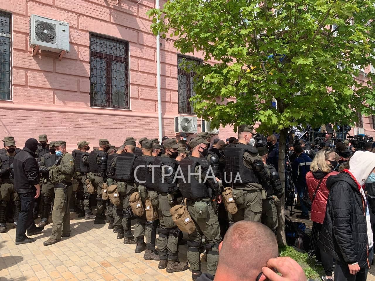 В Киеве Нацкорпус пикетирует Печерский суд