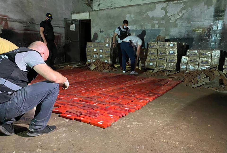 В Киеве обнаружили склад с героином. Фото: Офис генпрокурора