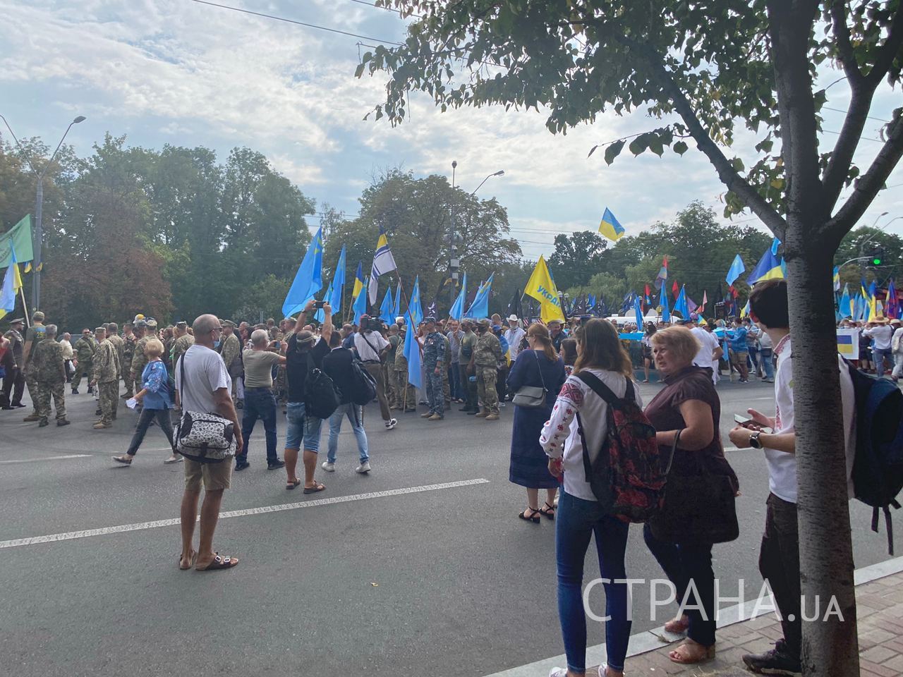 марш защитников Украины 2020