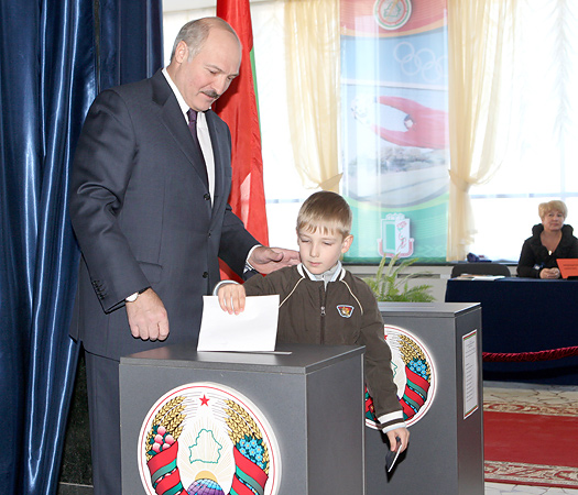Коля Лукашенко на выборах 2010 год