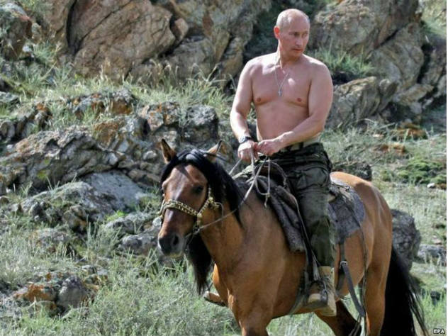 Путин верхом на коне