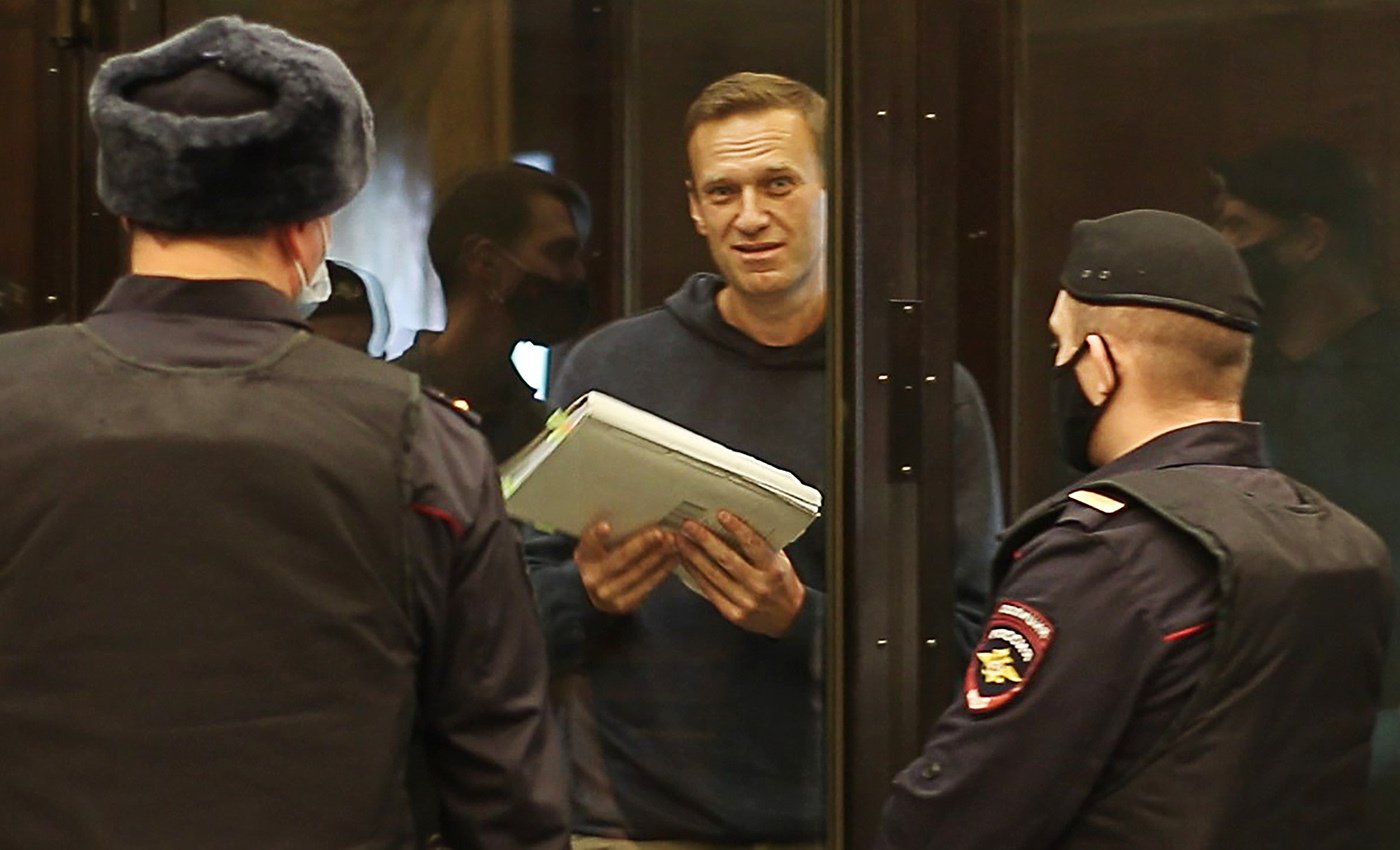 Навальному дали 3,5 года