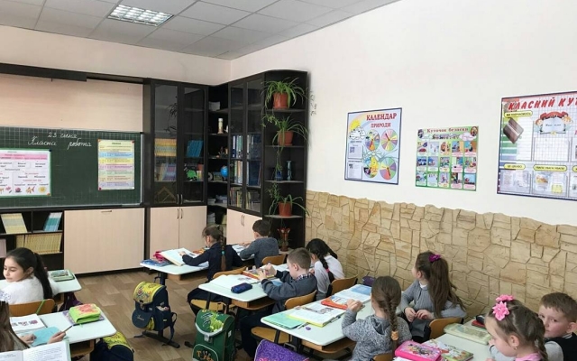В Киеве хотят начать учебу в школах