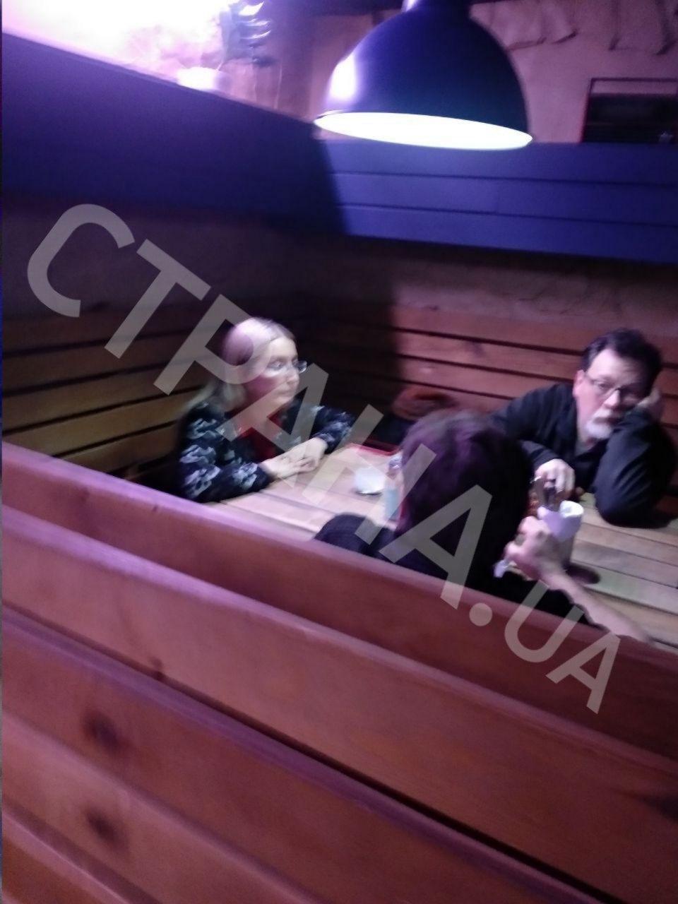 Супрун с мужем посетила пивной бар Киева