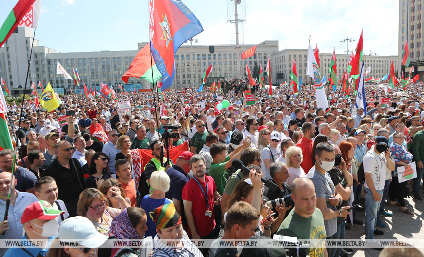На митинге за Лукашенко было 70 тысяч человек