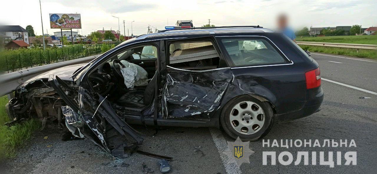 В ДТП на трассе Киев-Чоп погибли четыре человека