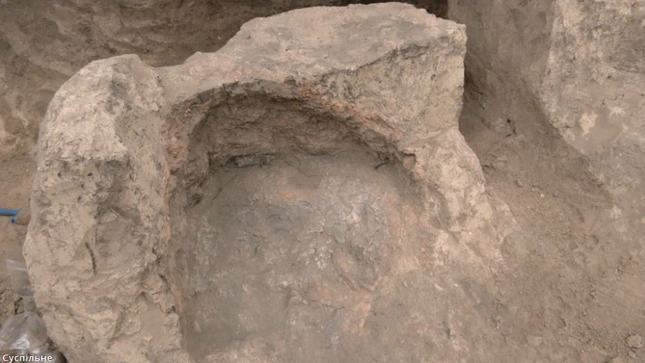 Археологи нашли печь и кольцо 11-го века на Ровенщине