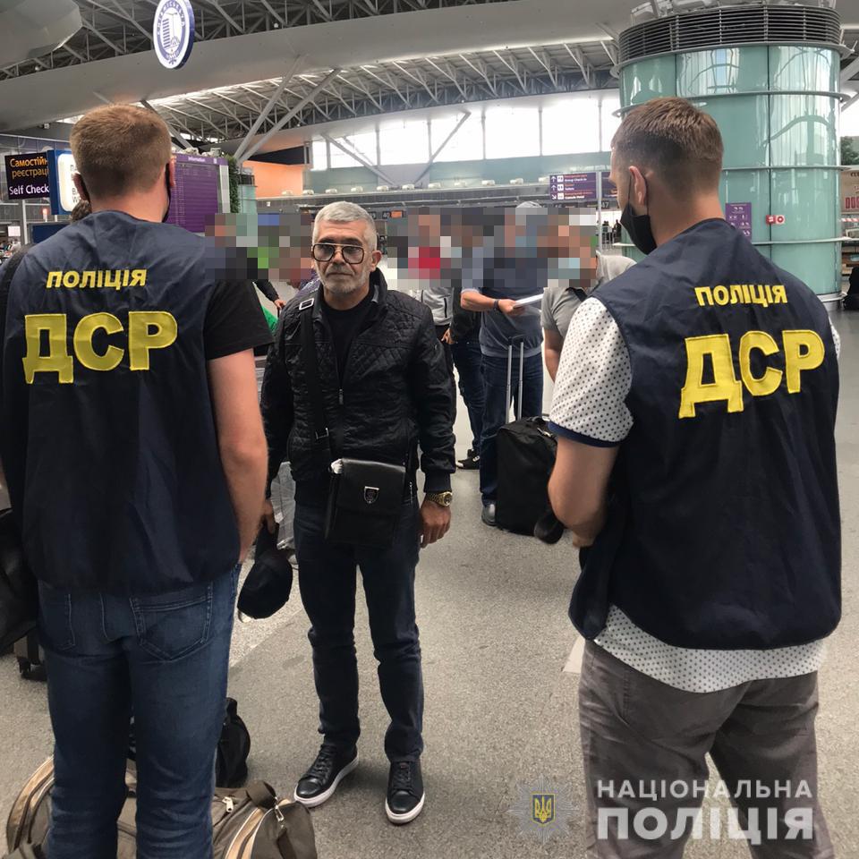 Криминального авторитета из Армении депортировали из Украины