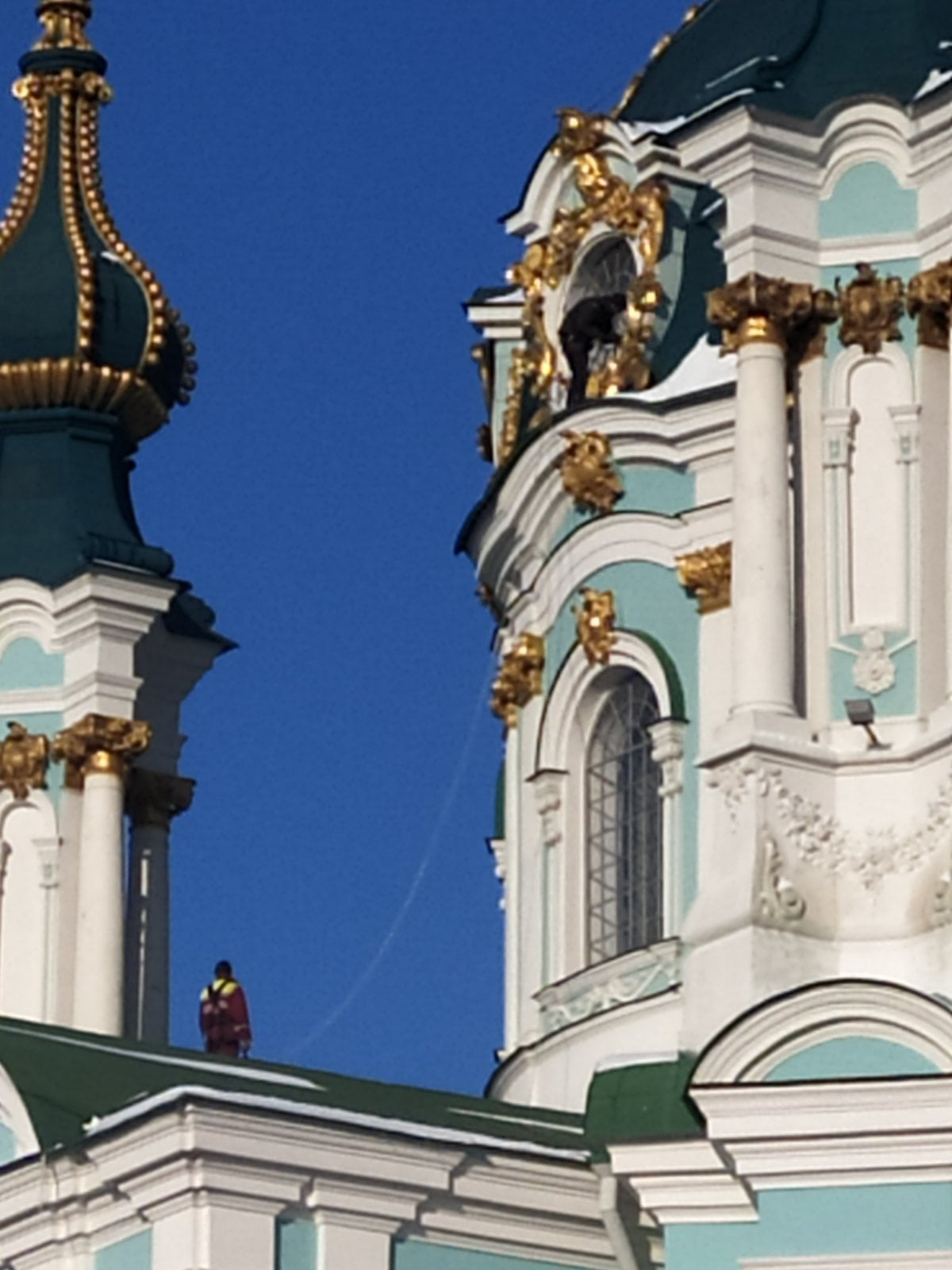 Андреевская церковь в Киеве пострадала из-за сильного ветра. Фото: Facebook/Вадим Кириленко