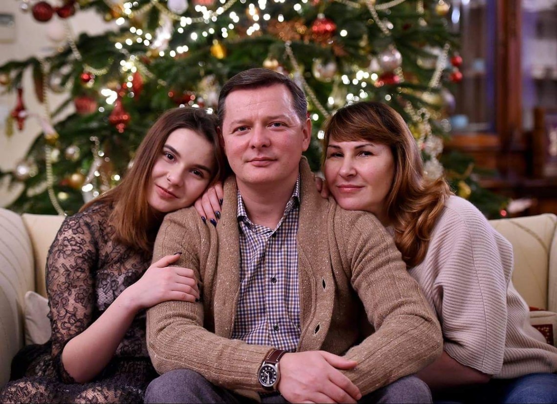 Олег Ляшко с семьей. Фото: facebook.com/O.Liashko