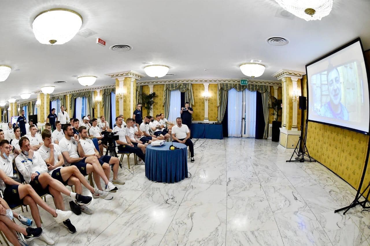 Зеленский пообщался со сборной Украины. Фото: t.me/V_Zelenskiy_official