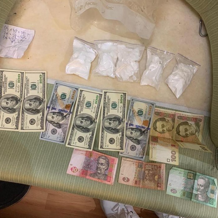 Владелец кальян-бара продавал кокаин знакомым. Фото: Фейсбук