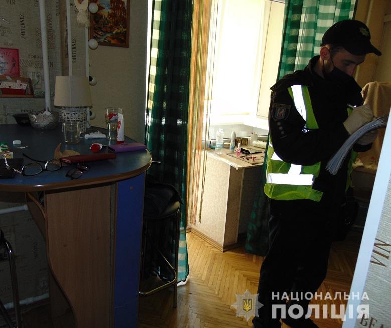 В Киеве женщина зарезала пьяного мужа кухонным ножом. Фото: Нацполиция