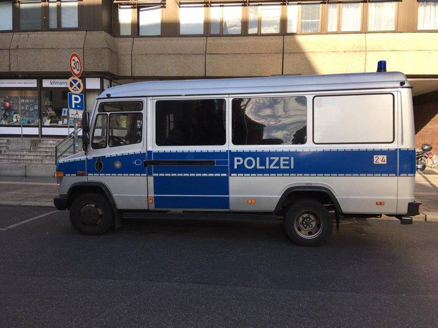 Полиция в Берлине взяла под охрану клинику, где госпитализирован Навальный. Фото: МБХ Медиа