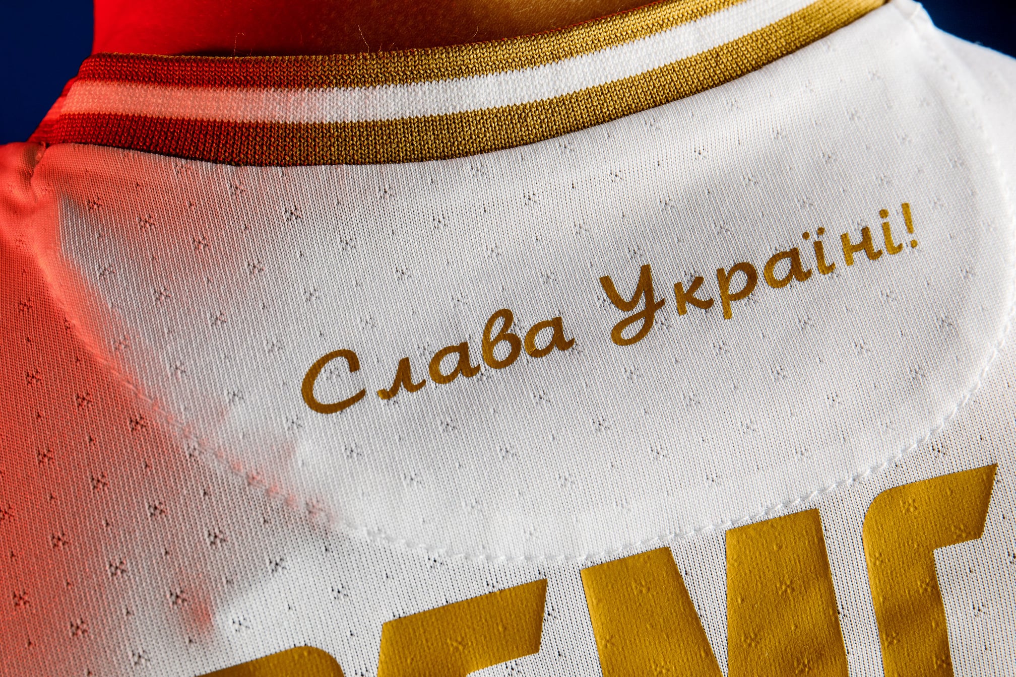 Контур страны и "Героям слава". Украина будет выступать на Евро-2020 в новой форме. Фото