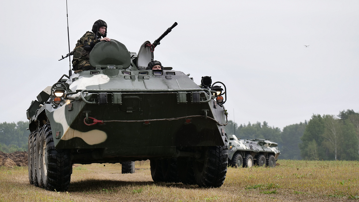 Белорусские военные на границе с Литвой отрабатывают ликвидацию "условного противника"