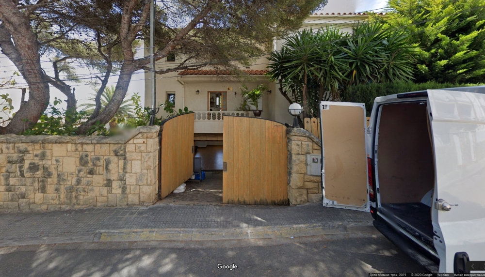Шарий живет на вилле в Испании в двух шагах от моря. Ее стоимость может достигать 1 000 000 евро. Фото: Слидство.инфо